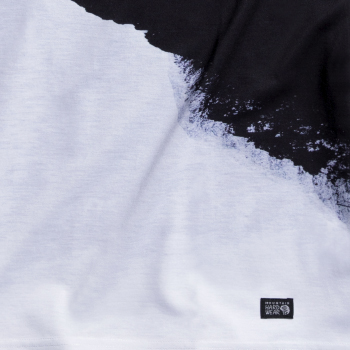 MOUNTAIN HARDWEAR | EARTH DAY T “Boundary”